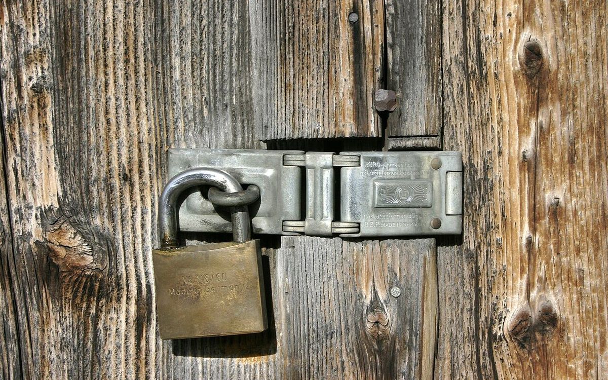 - Padlock -
