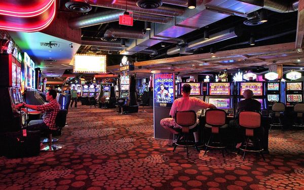 07 Las Vegas OYO Hotel and Casino, formerly known as Hooters Casino Las Vegas - slot games casino floor