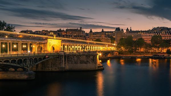 Bir-Hakeim bridge, Paris 24 June 2021